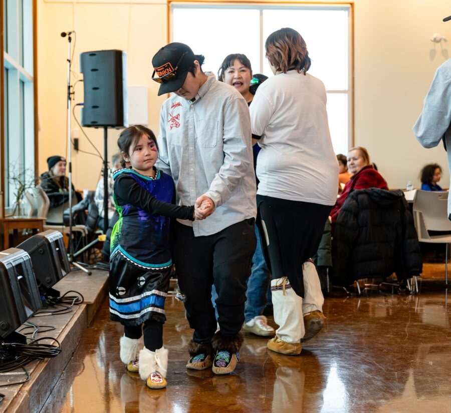 YUKON LITERACY COALITION: Yukon, A Welcoming Place in Dakwäkäda/Haines Junction 
Photo by Alistair Maitland Photography